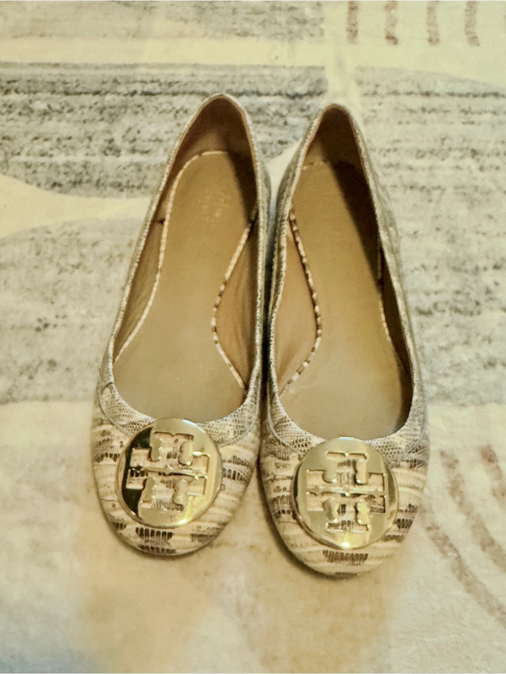 Tory Burch Reva Snake Print Flats Gold logo size 7.5